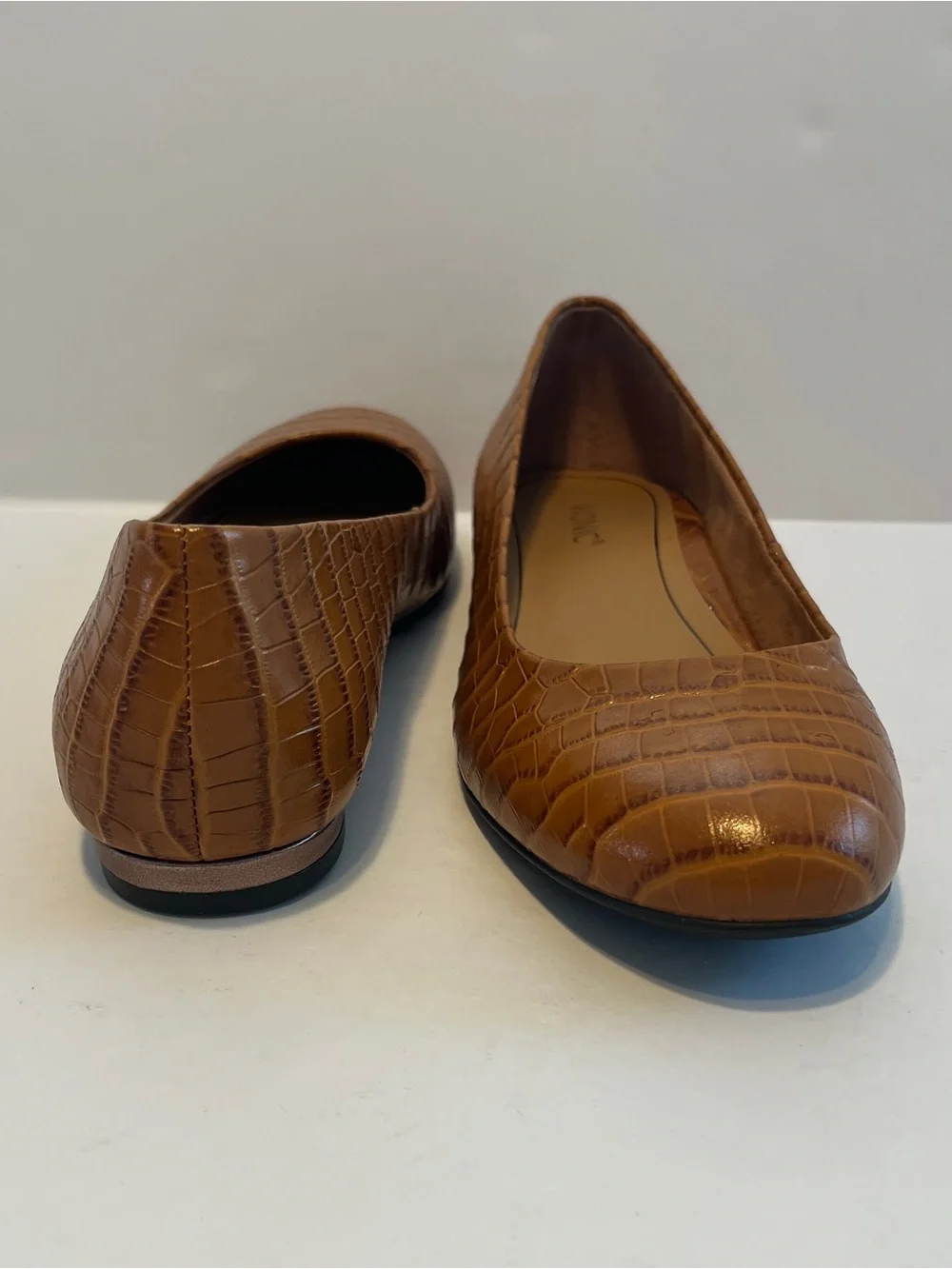 Vionic ballet flat size 7.5 leather Croc-Embossed women shoes casual new without